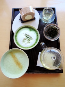 Day 1_A05_tea (ginseng latte, green tea latte, floral aroma green tea, black tea swiss roll)